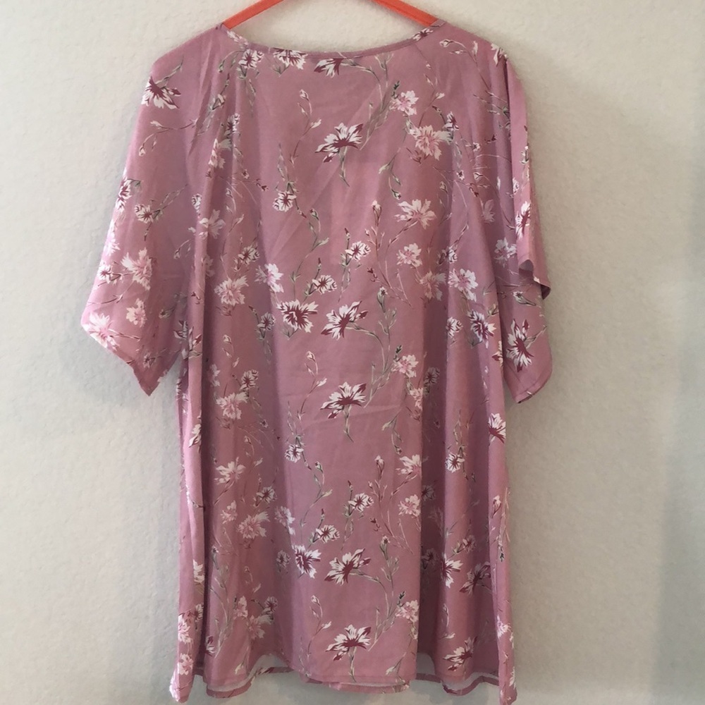 BLOOMCHIC FLORAL KEYHOLE KNOTTED FRONT BLOUSE SIZE 18-20 NWT - Picture 6 of 8